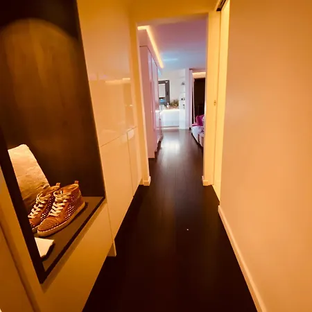Beautiful Place With Breathtaking Private Rooftop Terrace 210m2 In Of Lejlighed Paris